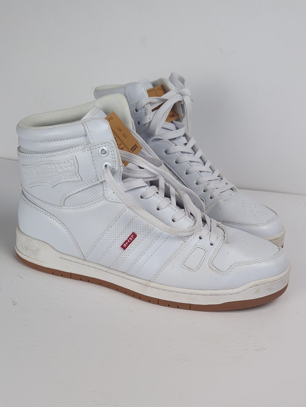 LEVIS 521 BB HI Pebbled UL Men's White Lifestyle High Top Sneakers